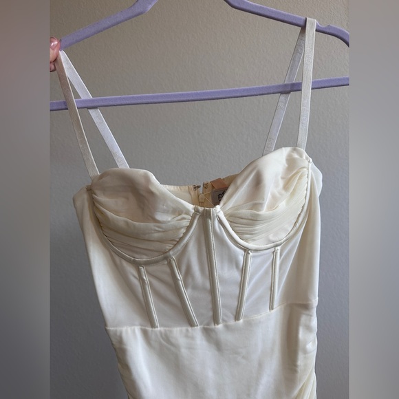 Oh Polly bodycon mini dress ivory color - Picture 4 of 6